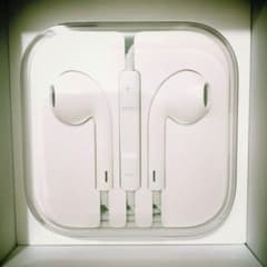 【純正品】【新品未使用】iPhoneイヤフォンのサムネイル