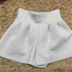 ショートパンツのサムネイル