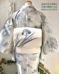 夏帯 絽名古屋帯 極淡い生成色白色系 初夏 あやめ花模様 使用感シワ多 夏帯 絽名古屋帯 極淡い生成色白色系 初夏 あやめ花模様 使用感シワ多