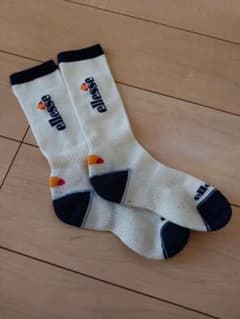 ellesse ソックス クリーム色　テニスのサムネイル