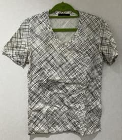 トルネードマート Tシャツ クロスライン箔半袖カットソー - メルカリ