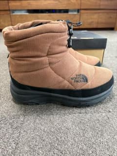 THE NORTH FACE ヌプシブーツのサムネイル