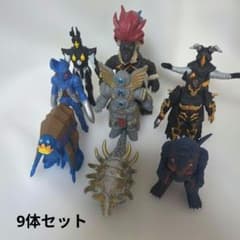 ウルトラマンシリーズ 怪獣フィギュア ソフビ 8体セット ウルトラマン怪獣8体セット＋おまけ1体 - メルカリ
