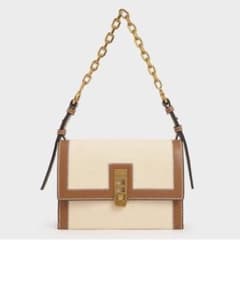 CHARLES & KEITH バッグのサムネイル