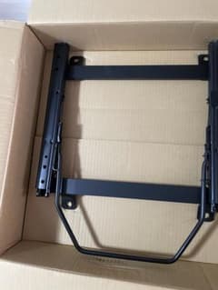 専用　助手席　新品未使用　レカロシートレール　2脚のサムネイル