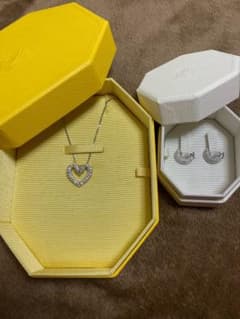 SWAROVSKI ハートネックレス＆ピアス セットのサムネイル