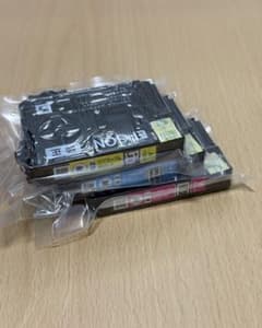 即日配送可能⭕️ EPSON 純正インクカートリッジ ブラックを除く3色セットのサムネイル