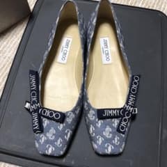 ジミーチュウ　総柄　フラットシューズ　リボンのサムネイル