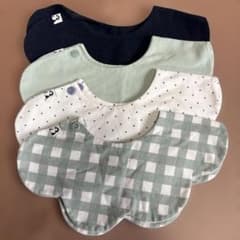 コニー　konny　ベビー用スタイ 4枚セットのサムネイル