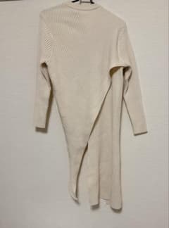 アシンメトリー ニットワンピース アイボリーのサムネイル