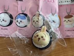 ちいかわ×くら寿司 ビッくらポン うさぎ 寿司キーホルダーのサムネイル