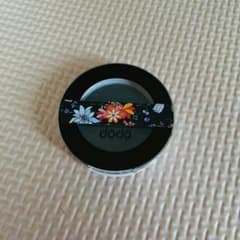 dodoのアイシャドウのサムネイル
