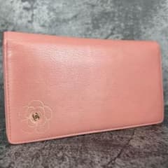 【正規品】シャネルCHANELカメリアエナメルピンクベージュ長財布箱布カード付 shop-takashimaya7_tk23b1003002
