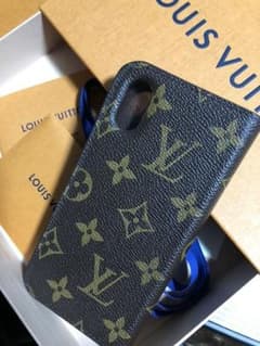 LOUIS VUITTON iphoneケースのサムネイル