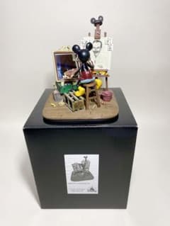 ディズニー ミッキーマウス フィギュア パリ ウォルトディズニー自画像 ディズニー ミッキーマウス フィギュア パリ ウォルトディズニー