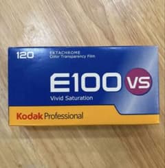 【期限切れ】Kodak E100VS 120ブローニーフィルム　2本セットのサムネイル