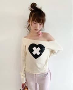 fa.er.ie cross heart cut off t-shirtのサムネイル