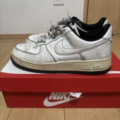 Nike Air Force 1 黒ステッチのサムネイル