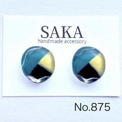 (No.875)ハンドメイドアクセサリー　レジンピアス　イヤリングのサムネイル