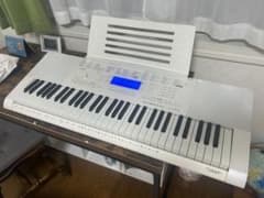 兵庫県神戸市より！CASIO LK-218 ホワイト光る電子キーボードop多数揃 兵庫県神戸市より！CASIO LK-218 ホワイト光る電子キーボードop多数揃