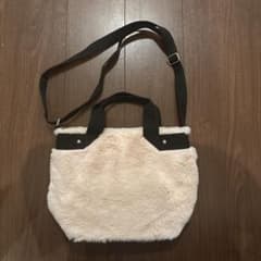 フェイクファー ショルダーバッグ クリーム色のサムネイル