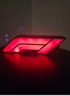 Formula 1 ロゴ LED ライト インテリアのサムネイル