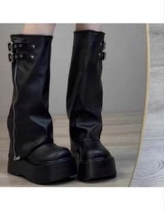 SHEIN厚底ブーツのサムネイル