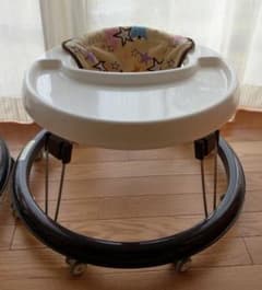 歩行器のサムネイル