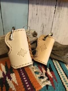 皮　ハンドメイド　キーケースのサムネイル