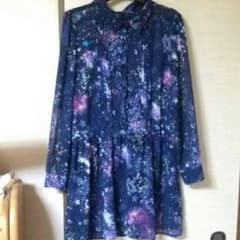 【１日限定値下げ】宇宙柄ワンピース♡のサムネイル