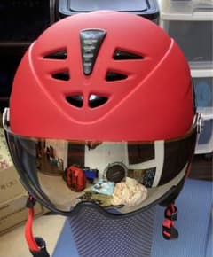 UVEX スキーヘルメット　シールド　ゴーグル付きのサムネイル