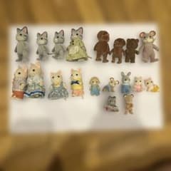 シルバニアファミリー 人形 赤ちゃん含む大量セット&キャンピングカーのサムネイル