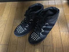 スニーカーのサムネイル