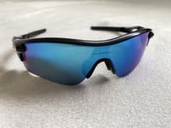 Oakley サングラスのサムネイル