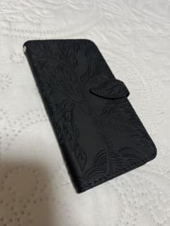 iPhone11 手帳型ケース ブラック ツリー柄のサムネイル
