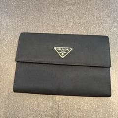 PRADA 3つ折り財布のサムネイル