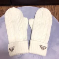 お値下げ♡新品未使用♡ ROXY 白色 手袋のサムネイル