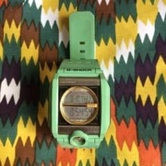 デジタル時計G-SHOCKのサムネイル