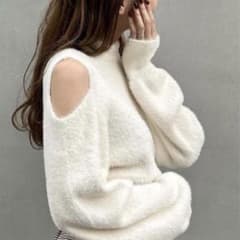 INGNI フェザーヤーン肩開きニット