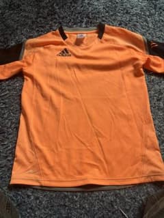 adidas オレンジ Mサイズ シャツのサムネイル