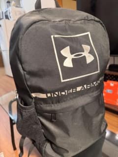 Under Armour ブラックリュックのサムネイル