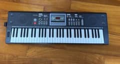 ガイド機能付き 電子ピアノ TSP-670D 61鍵盤のサムネイル