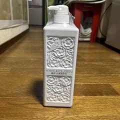 新品未使用品 薬酵泉 薬用全身洗浄料 ボディソープ 1000mlのサムネイル
