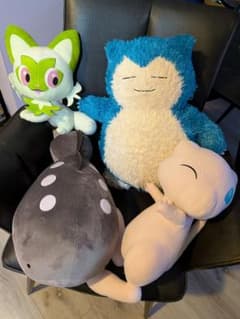 ポケモン ぬいぐるみ 4種 まとめ売り　カビゴン　ニャオハ　ミュウ　ドオーのサムネイル