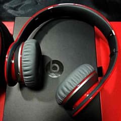 hiiragi様専用  最終値下げ！ Beats wirelessヘッドホンのサムネイル