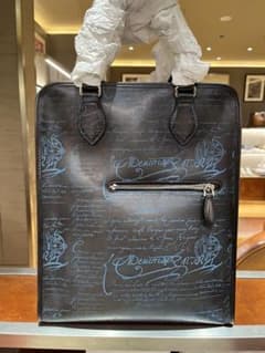 【特注】Berluti プレミアムジュールバックパック 黒のサムネイル
