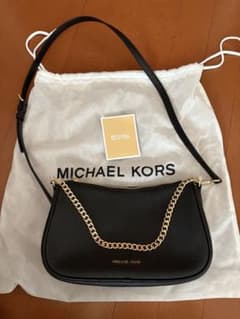 MICHAEL KORS ブラックショルダーバッグのサムネイル
