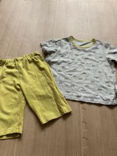 ユニクロ パジャマ 100のサムネイル
