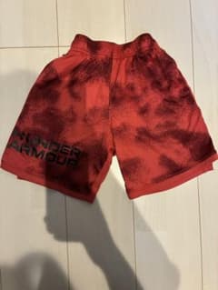 UNDER ARMOUR カモフラージュ ハーフパンツのサムネイル