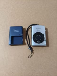Canon IXY DIGITAL 910 IS コンパクトデジタルカメラのサムネイル